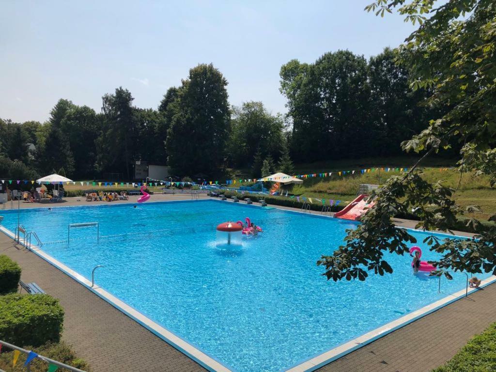Ferienwohnungen Siebenlehn Am Romanus Freibad Bagian luar foto